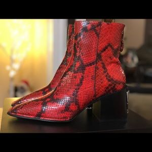2019 Authentic/NEW Alexander Wang Parker boots